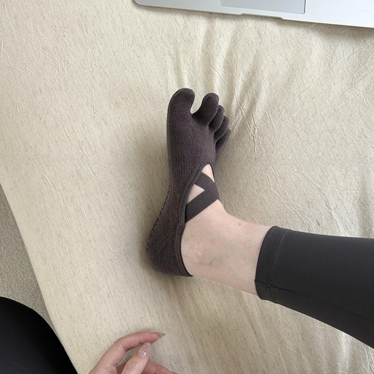 女性用クロスストラップ5本指ヨガソックス滑り止めシリコングリ - Yoga Mat のレビューと価格